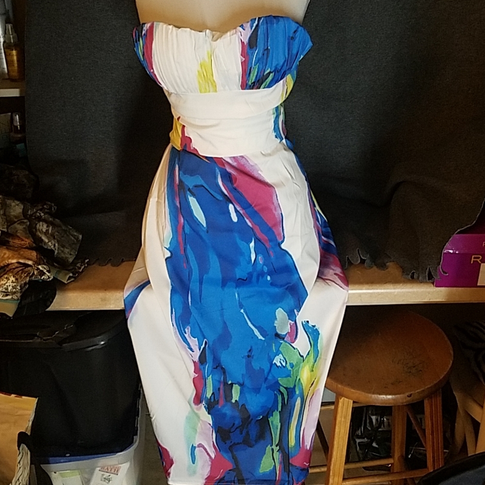 DRESS
